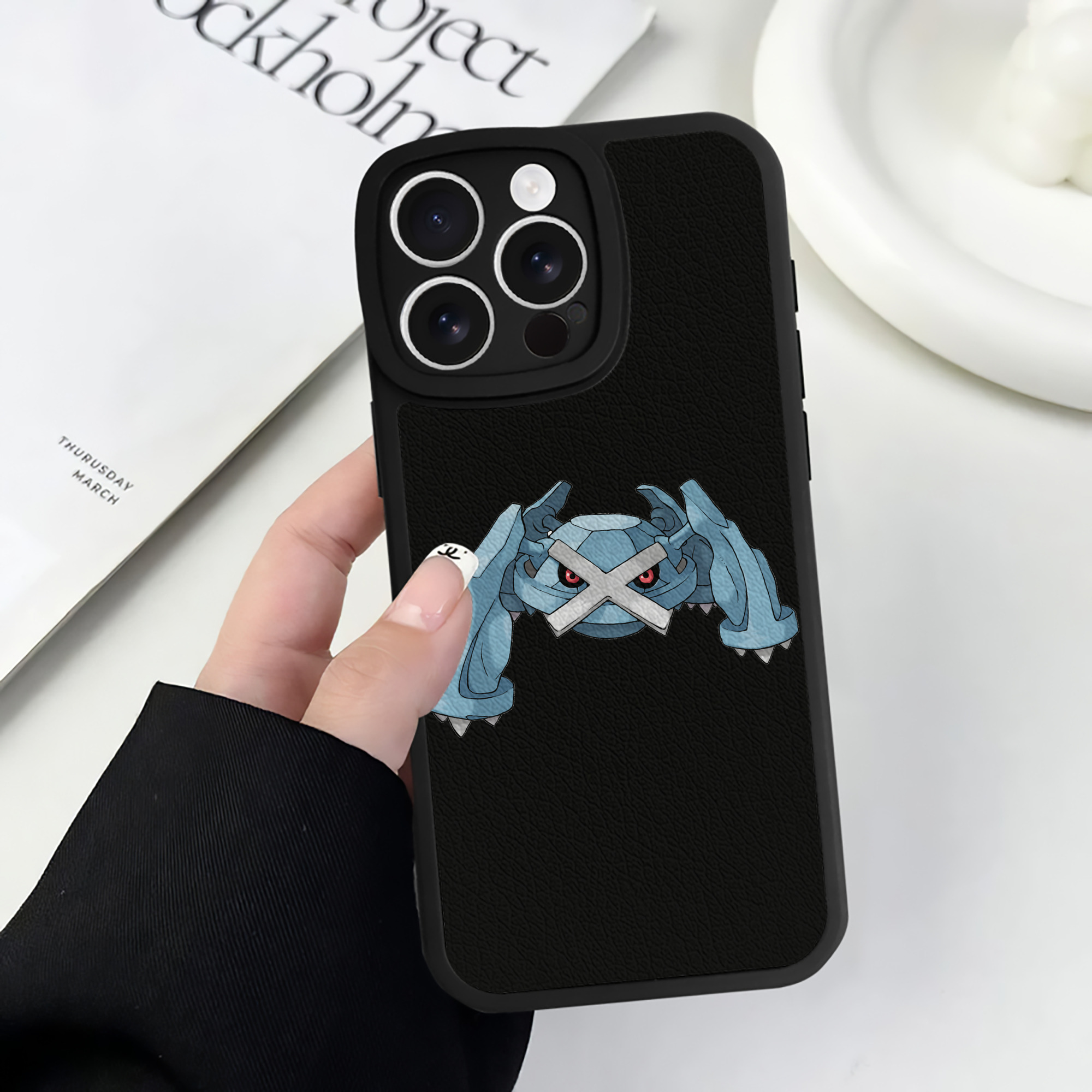 （画像用） ポケットモンスター Pokémon 【iPhone 16シリーズ対応】シリコンスマホケース（レザー調） 材質：シリコン